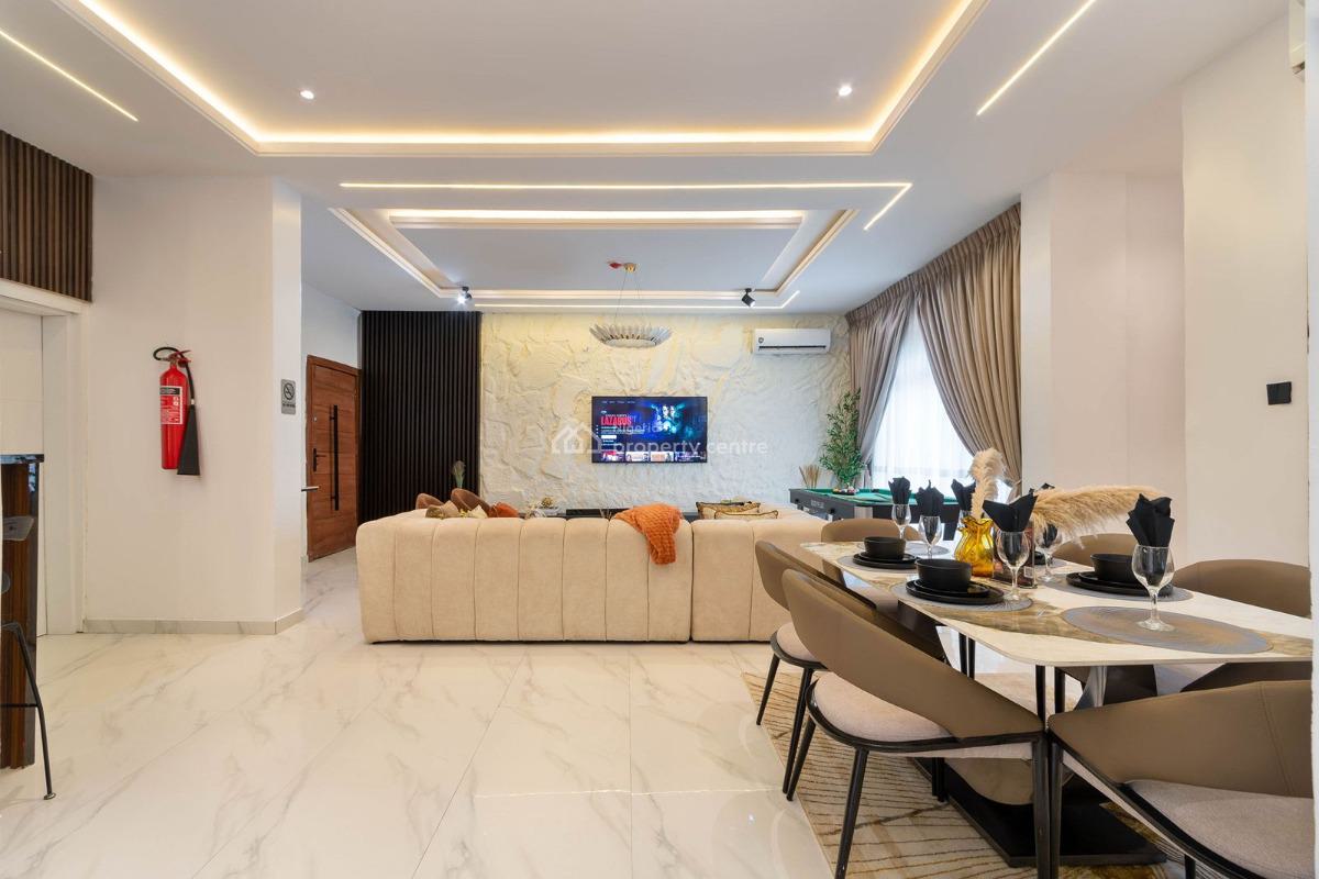 Luxuriously Furnished 3 Bedroom Apartment, Phase 1, Lekki, Lagos, Flat / Apartment Short Let