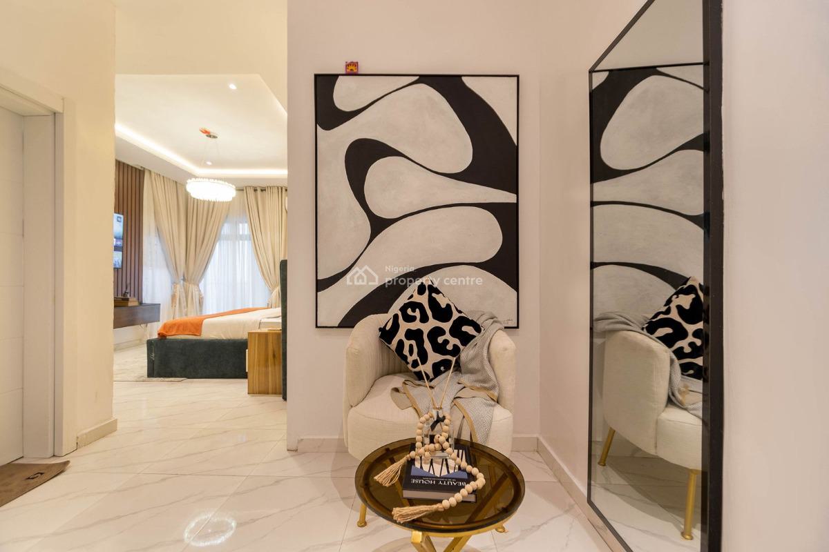 Luxuriously Furnished 3 Bedroom Apartment, Phase 1, Lekki, Lagos, Flat / Apartment Short Let