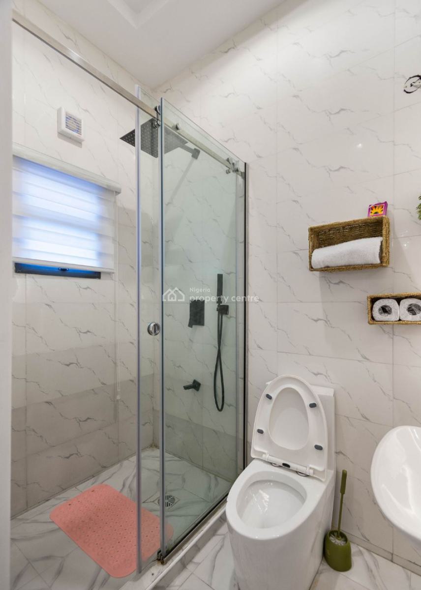 Luxuriously Furnished 3 Bedroom Apartment, Phase 1, Lekki, Lagos, Flat / Apartment Short Let