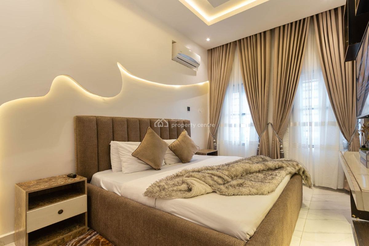 Luxuriously Furnished 3 Bedroom Apartment, Phase 1, Lekki, Lagos, Flat / Apartment Short Let