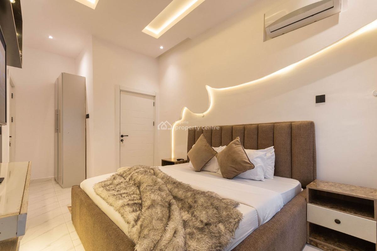 Luxuriously Furnished 3 Bedroom Apartment, Phase 1, Lekki, Lagos, Flat / Apartment Short Let