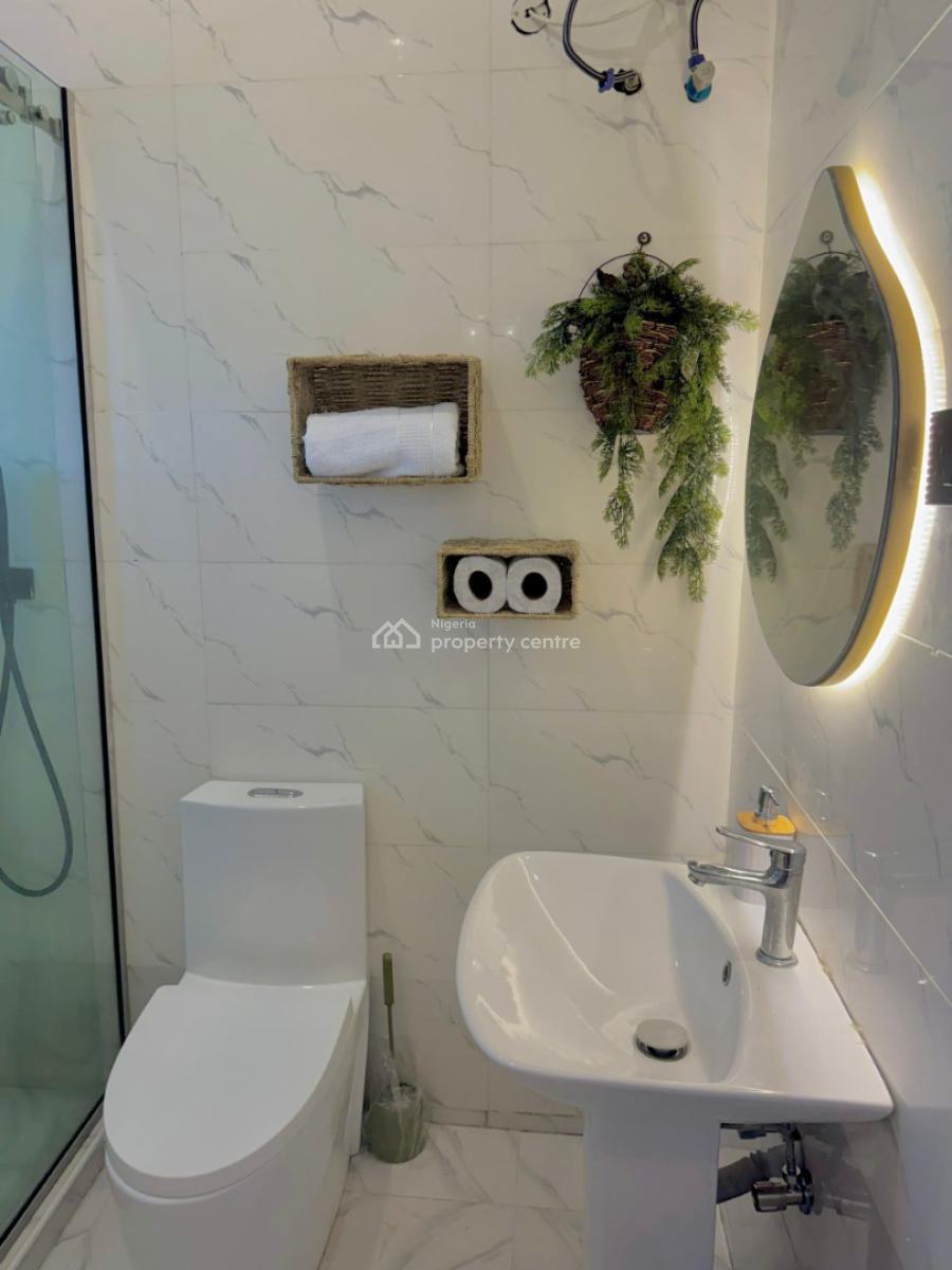 Luxuriously Furnished 3 Bedroom Apartment, Phase 1, Lekki, Lagos, Flat / Apartment Short Let