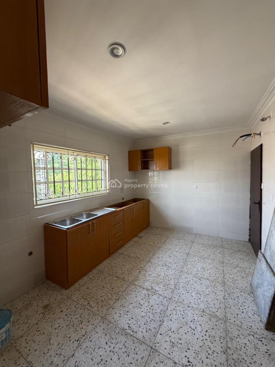 Renovated 3 Bedroom Block of Flat, Maitama District, Abuja, Flat / Apartment for Rent