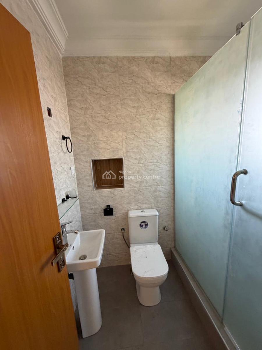 Renovated 3 Bedroom Block of Flat, Maitama District, Abuja, Flat / Apartment for Rent