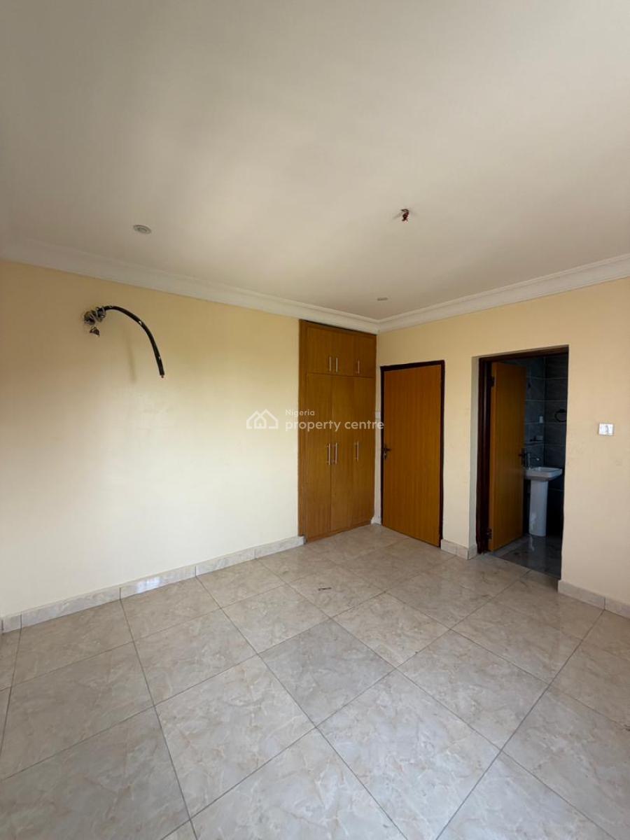 Renovated 3 Bedroom Block of Flat, Maitama District, Abuja, Flat / Apartment for Rent