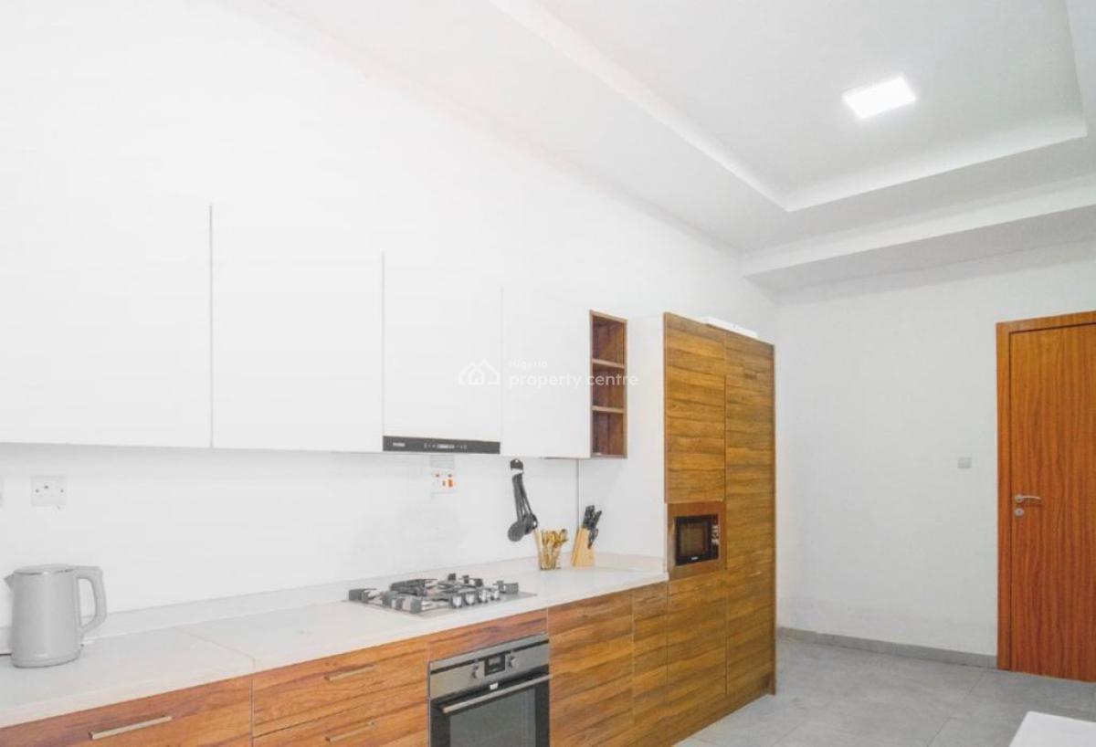Fully Furnished & Service Rs 3bedroom Apartment with Bq Fitted Kitchen, Parkland Estate Behind Still Water Ap Filing Station By Chissco Bus St, Ikate Elegushi, Lekki, Lagos, Flat / Apartment for Rent