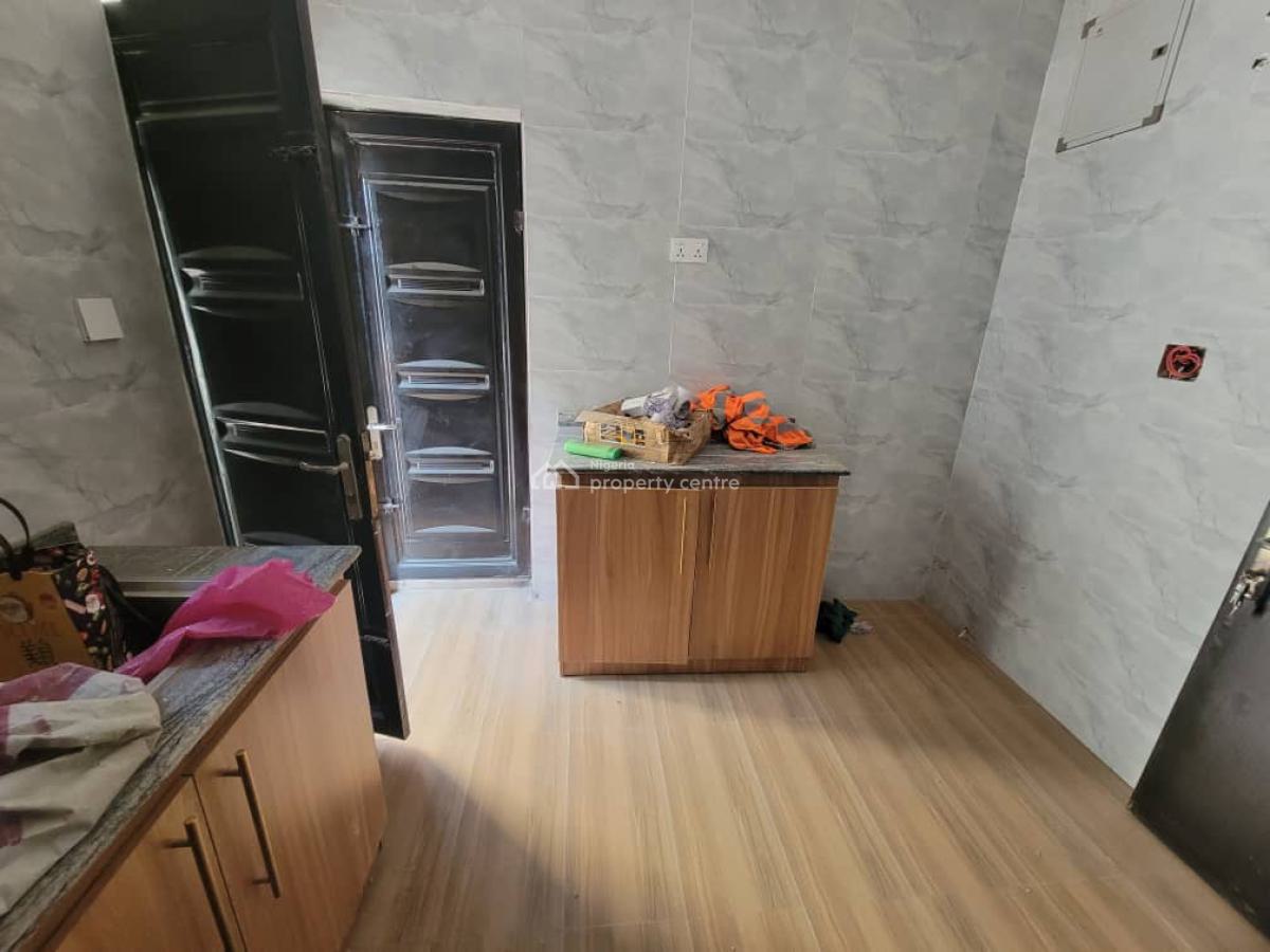 Decent 3 Bedroom Flat in a Secured Area, Itire-ikate, Surulere, Lagos, Detached Bungalow for Sale