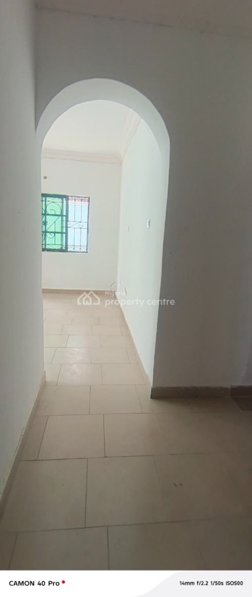 Luxury 2bedroom Flat Upstairs, Chevy View Estate, Lekki, Lagos, Flat / Apartment for Rent