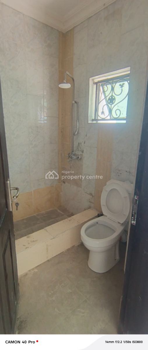 Luxury 2bedroom Flat Upstairs, Chevy View Estate, Lekki, Lagos, Flat / Apartment for Rent