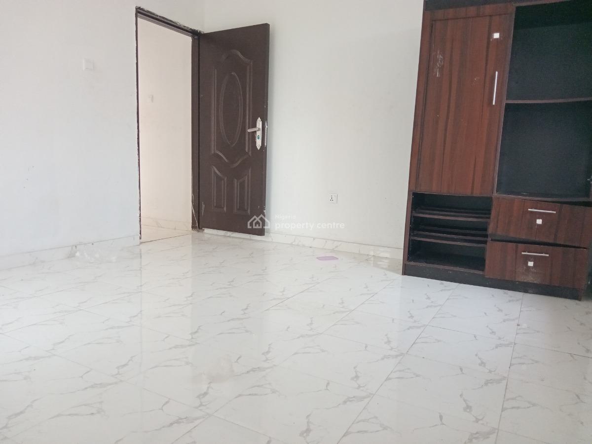 Spacious Room and Parlour Upstairs, Ogombo, Ajah, Lagos, Mini Flat (room and Parlour) for Rent