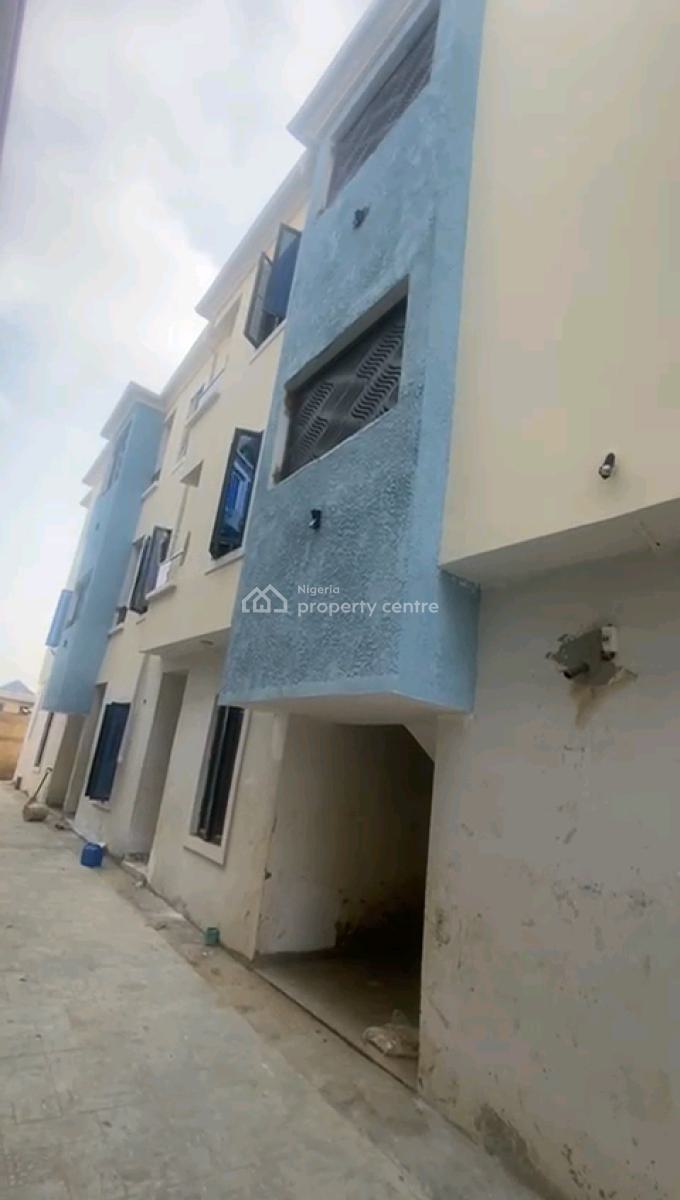 7 Nos of Newly Built Decent Spacious Mini Upflat with 2t1b All Tilled, Kiniunifa Street, Sawmil, Gbagada, Lagos, Mini Flat (room and Parlour) for Rent