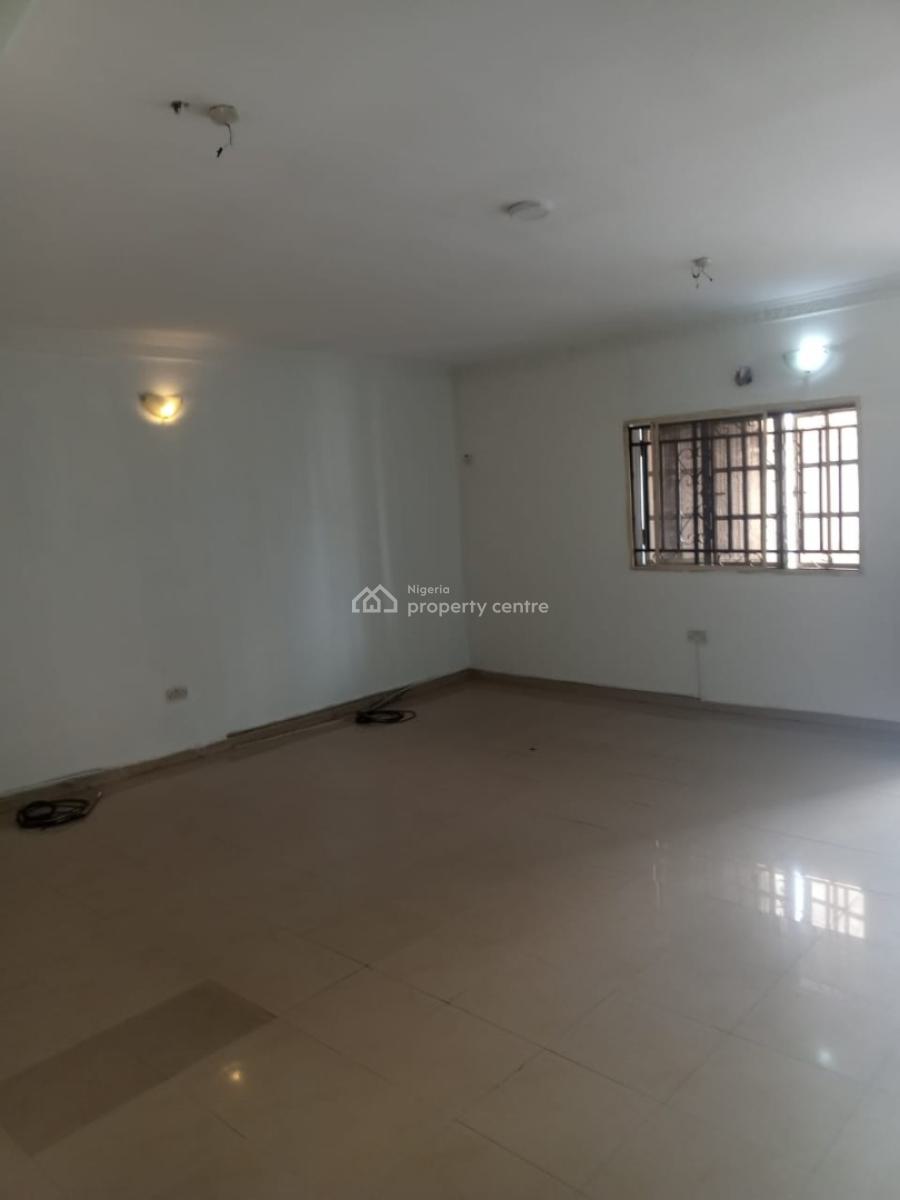 Executive Spacious Big 3 Bedroom Flat Apartment, Egbeda, Alimosho, Lagos, Flat / Apartment for Rent