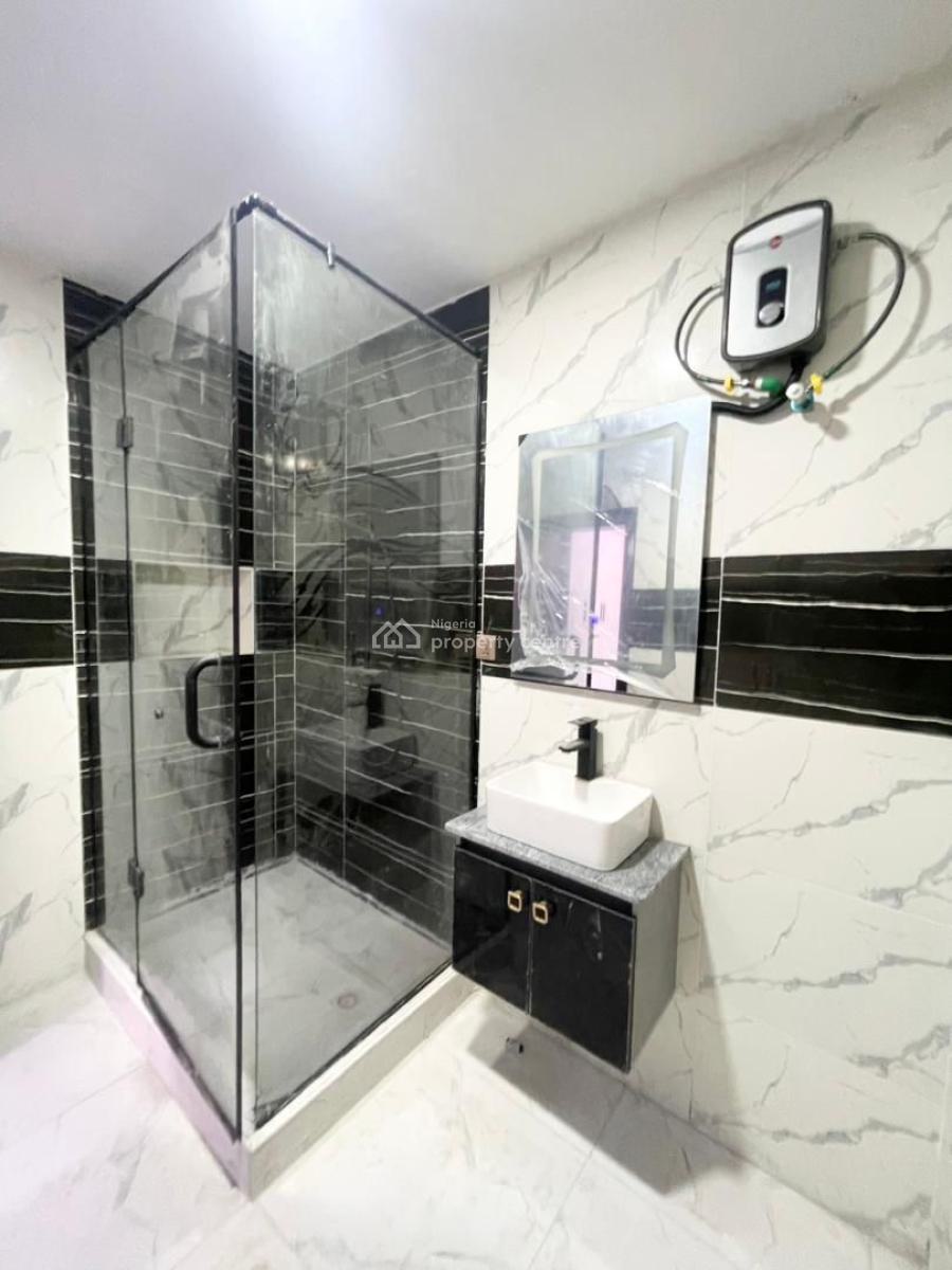 2 Bedroom Apartment with a Bq, Lekki Phase 1, Lekki, Lagos, Detached Duplex for Rent