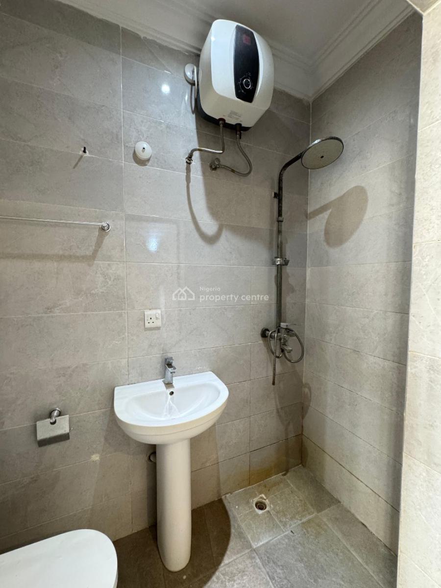 Spacious Luxurious with 3 Toilets, Sangotedo, Ajah, Lagos, Flat / Apartment for Rent