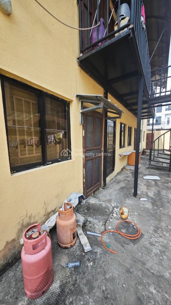 Portable Studio Flat Without Kitchen, with 17 Hours Power Daily, Off Palace Road, Oniru, Victoria Island (vi), Lagos, Self Contain (single Rooms) for Rent