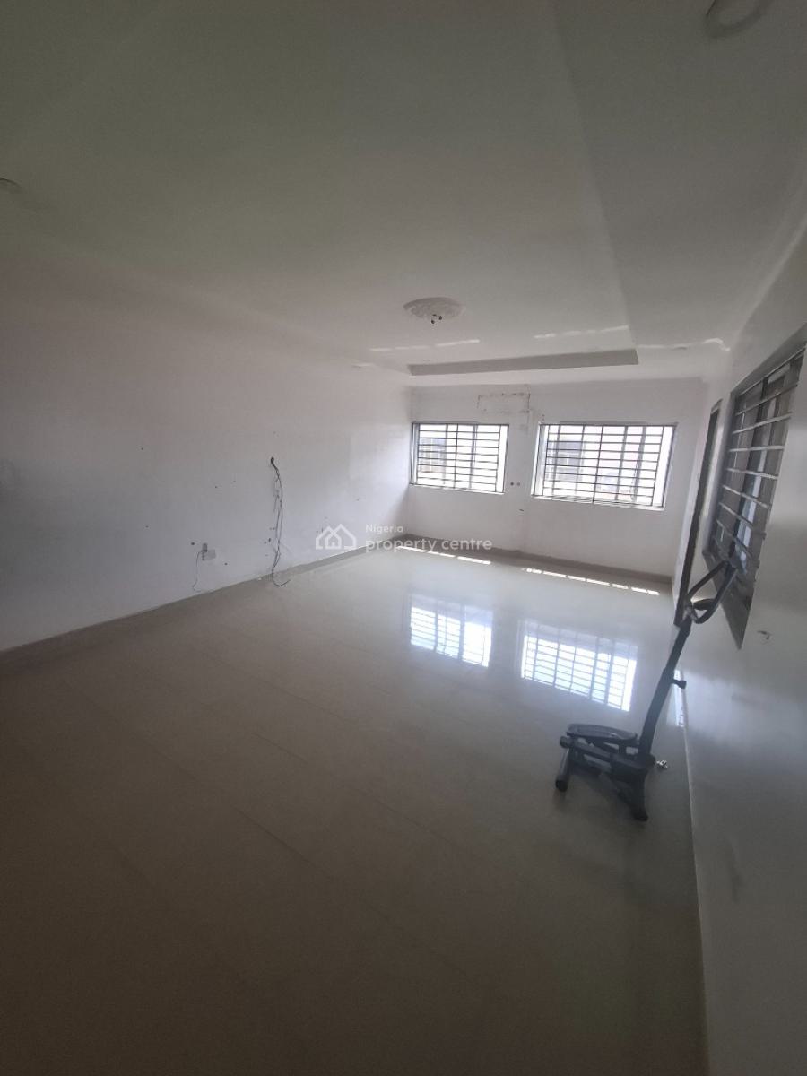 Massive 4 Bedroom Flat, Gra Phase 2, Magodo, Lagos, Flat / Apartment for Rent