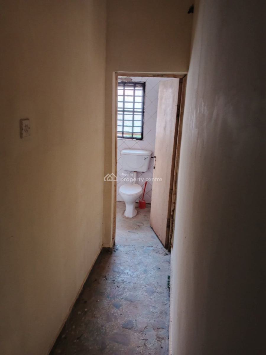 Standard Three Bedrooms Flat, Wuse 2, Abuja, Flat / Apartment for Rent