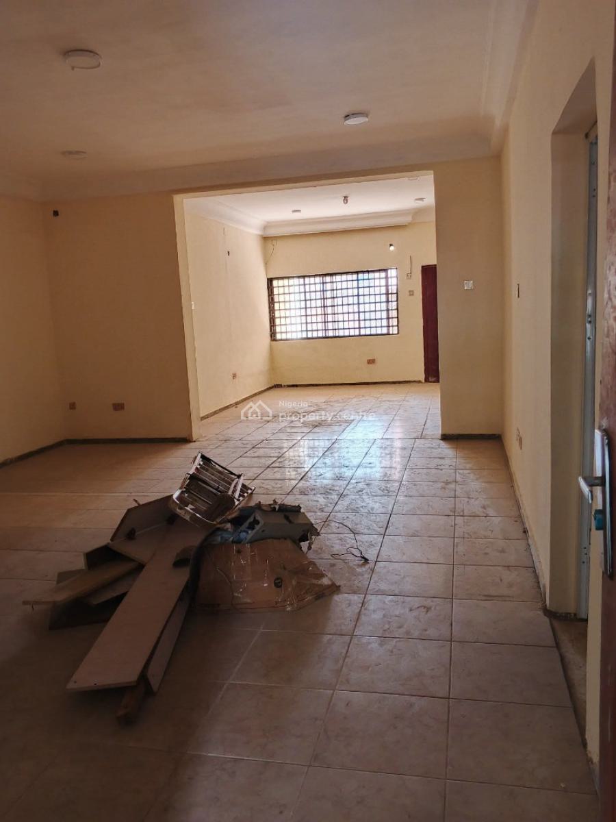 Standard Three Bedrooms Flat, Wuse 2, Abuja, Flat / Apartment for Rent