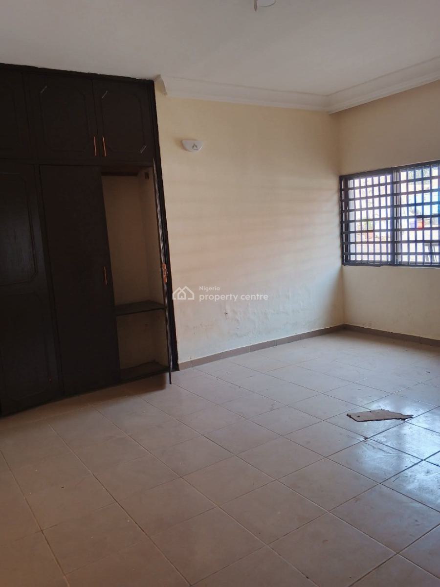Standard Three Bedrooms Flat, Wuse 2, Abuja, Flat / Apartment for Rent