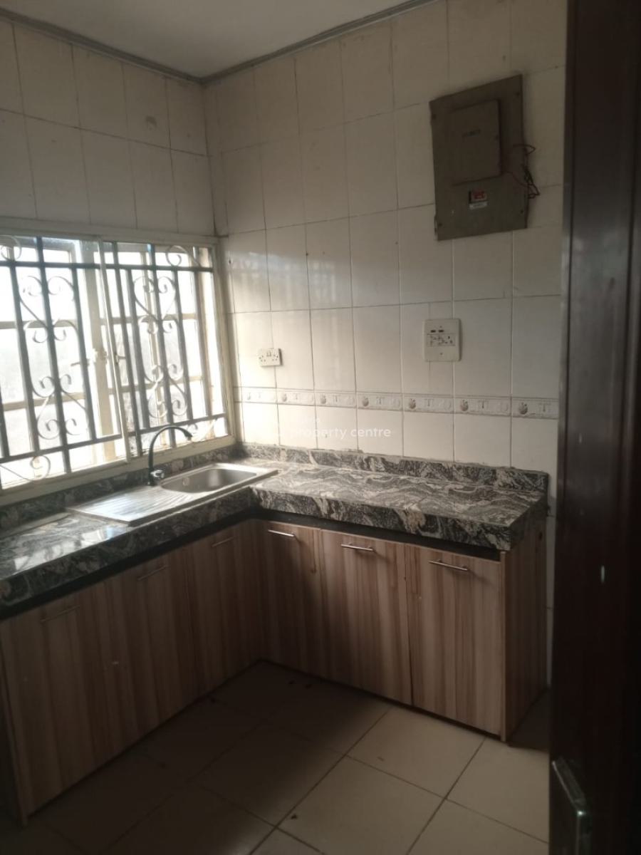 Executive Spacious Big 3 Bedroom Flat Apartment, Akowonjo, Egbeda, Alimosho, Lagos, Flat / Apartment for Rent