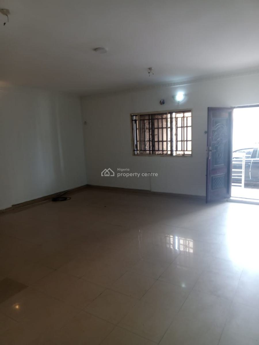 Executive Spacious Big 3 Bedroom Flat Apartment, Akowonjo, Egbeda, Alimosho, Lagos, Flat / Apartment for Rent