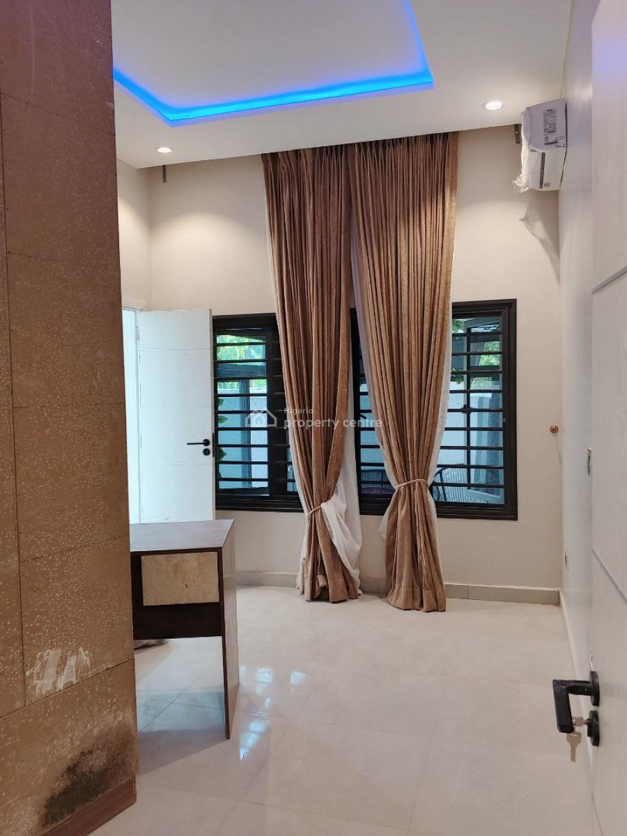 Furnished Three Bedrooms Flat, Maitama District, Abuja, Flat / Apartment for Rent