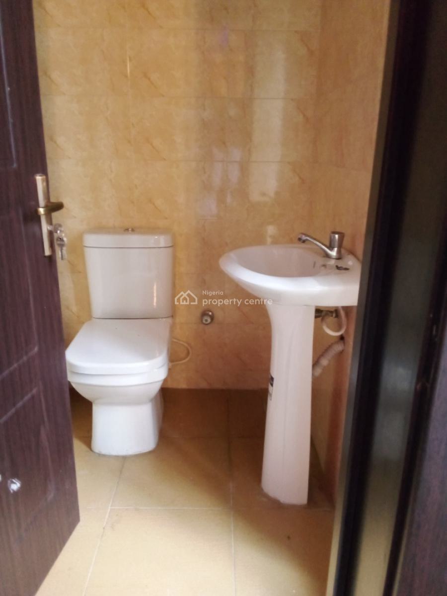 3 Bedroom Flat Apartment, Toyin, Ikeja, Lagos, Flat / Apartment for Rent