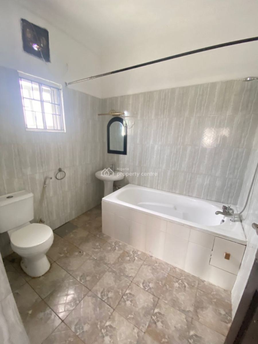 Spacious 2 Bedroom Flat Apartment, Lekki Phase 1, Lekki, Lagos, Flat / Apartment for Rent