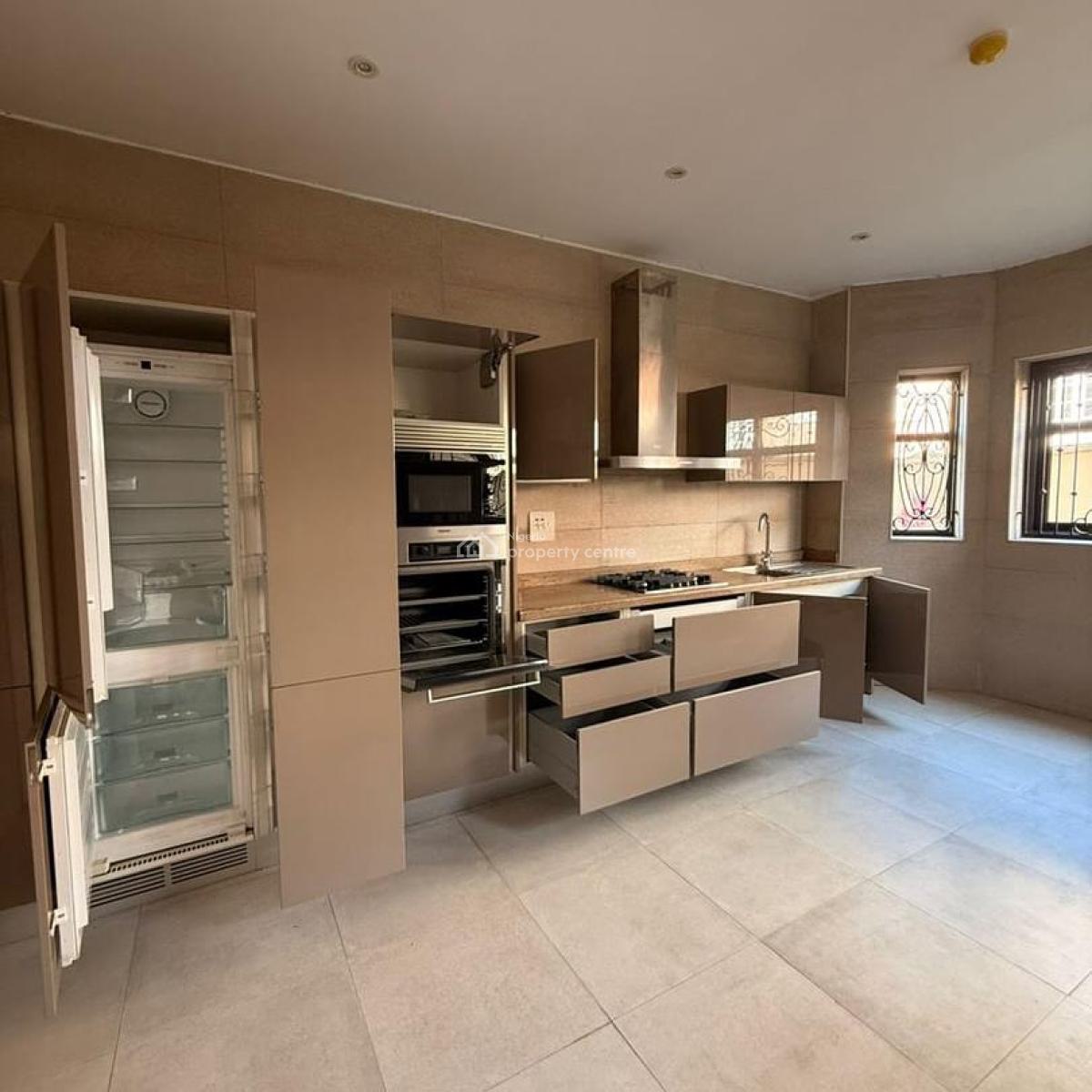 Elegant 3 Bedroom Apartment with a Bq, Maitama District, Abuja, Flat / Apartment for Sale