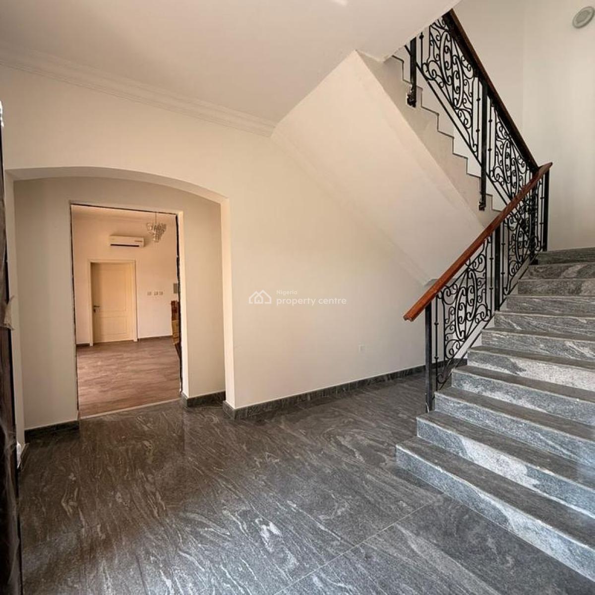 Elegant 3 Bedroom Apartment with a Bq, Maitama District, Abuja, Flat / Apartment for Sale