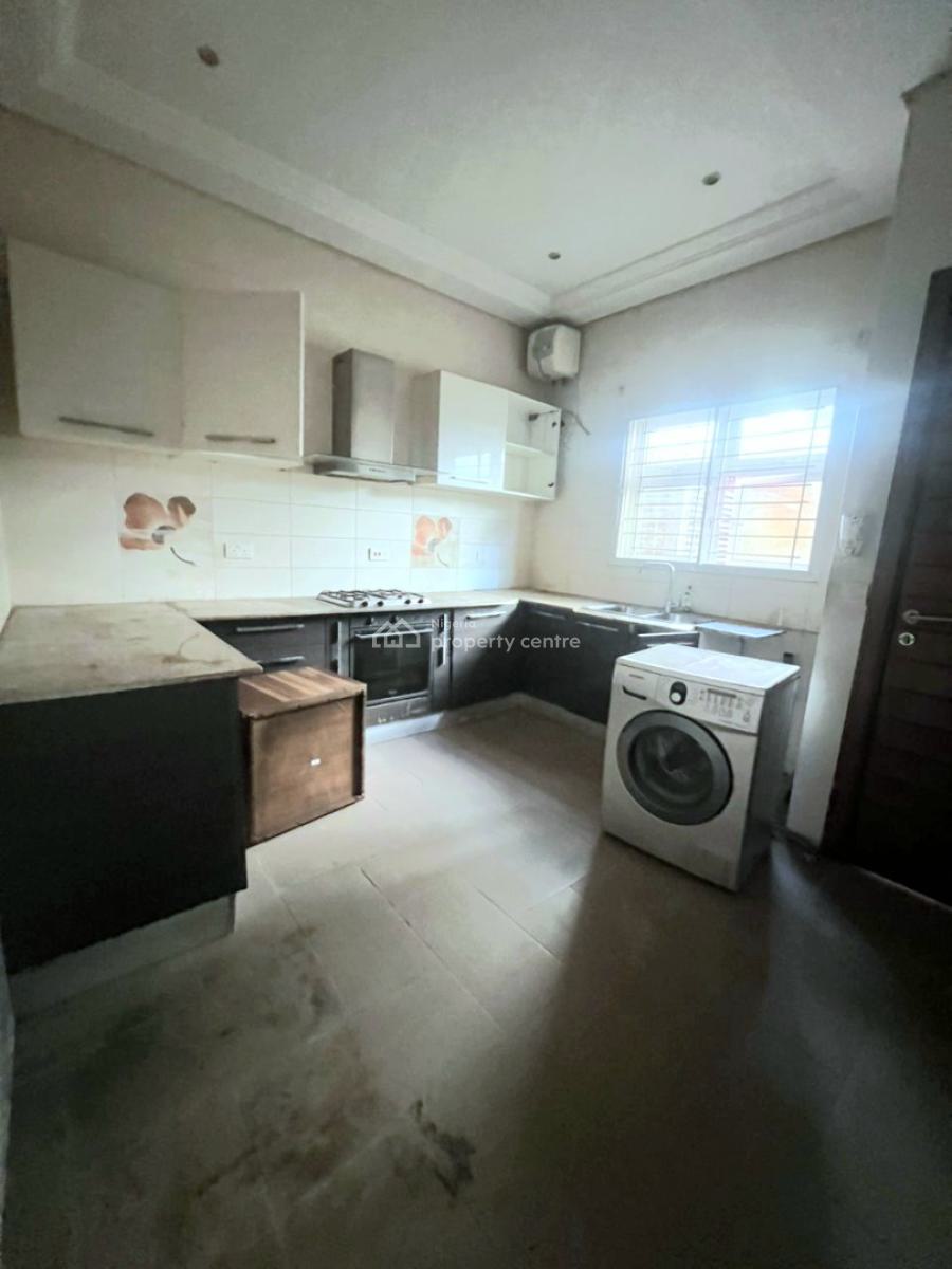 Well Maintained 4 Bedroom Duplex, Lekki Phase 1, Lekki, Lagos, Office Space for Rent