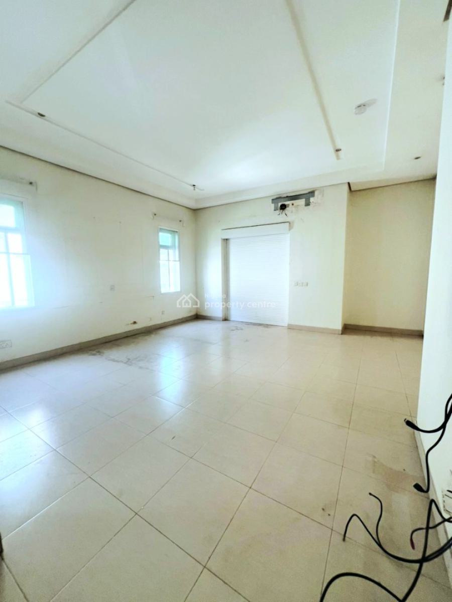 Well Maintained 4 Bedroom Duplex, Lekki Phase 1, Lekki, Lagos, Office Space for Rent