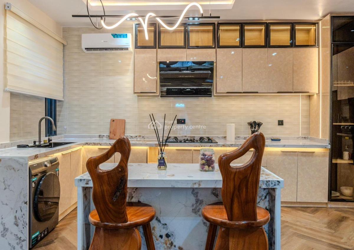 Luxury 3 Bedroom Apartment, Lekki Right, Meadow Hall, Lekki Phase 1, Lekki, Lagos, Flat / Apartment Short Let