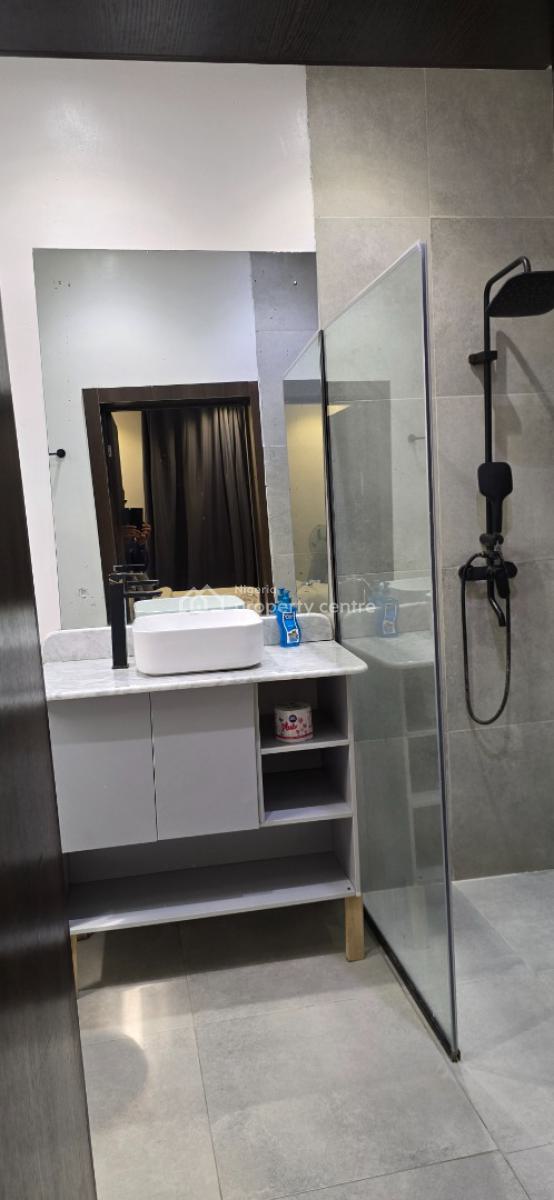 Fully Furnished 3 Bedroom Upper Floor Flat, Off Palace Road, Oniru, Victoria Island (vi), Lagos, Flat / Apartment for Rent