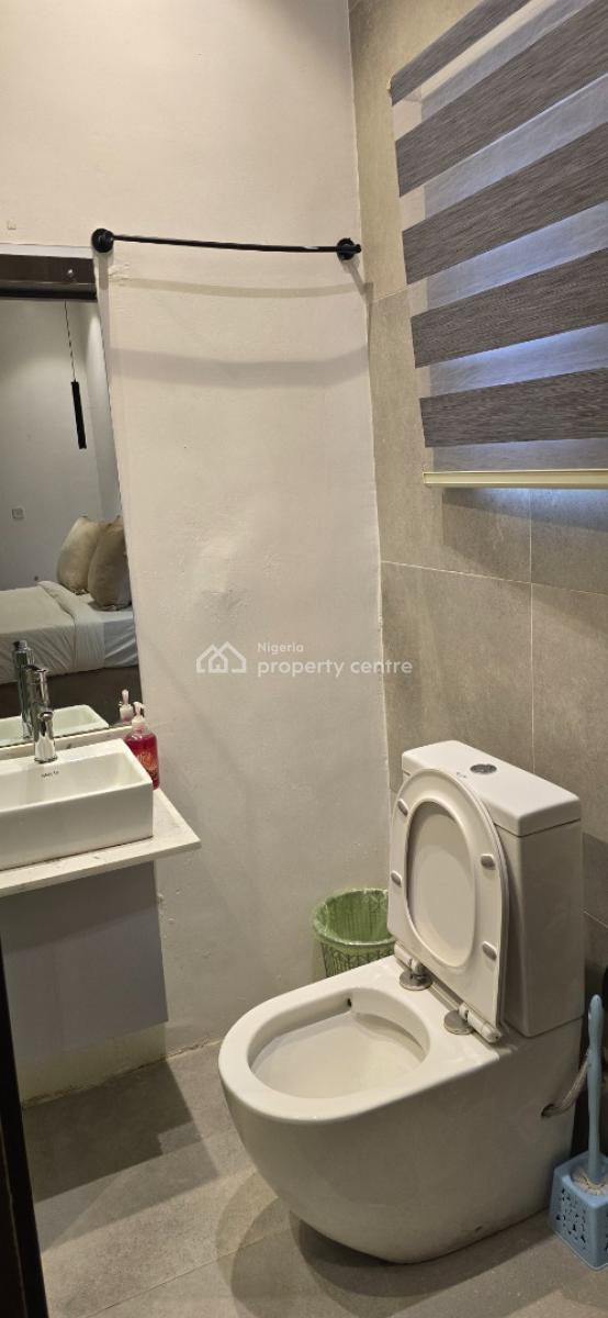 Fully Furnished 3 Bedroom Upper Floor Flat, Off Palace Road, Oniru, Victoria Island (vi), Lagos, Flat / Apartment for Rent