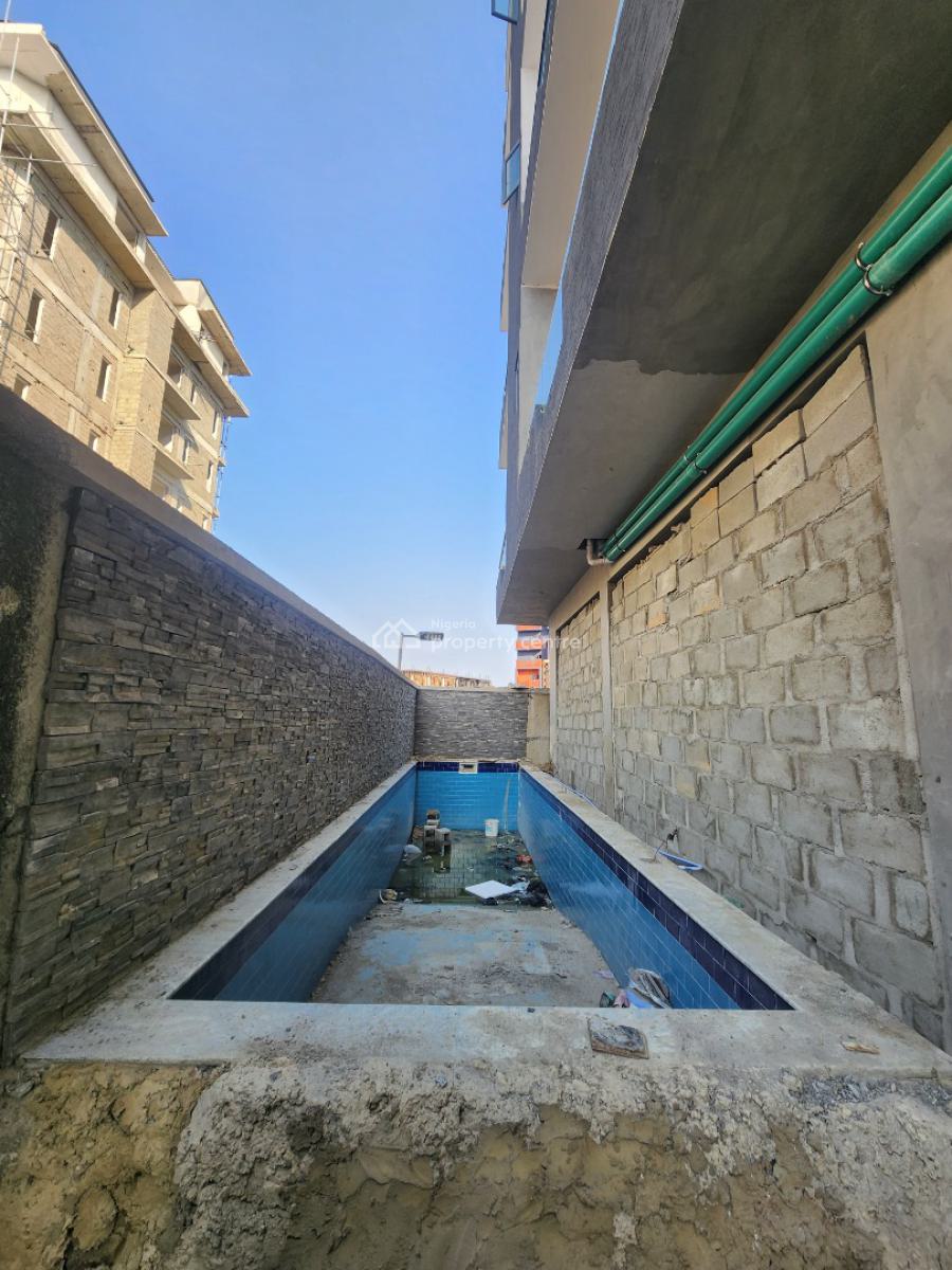 Lovely 2 Bedroom Apartment in a Prime Location, Lekki Phase 1, Lekki, Lagos, Flat / Apartment for Sale