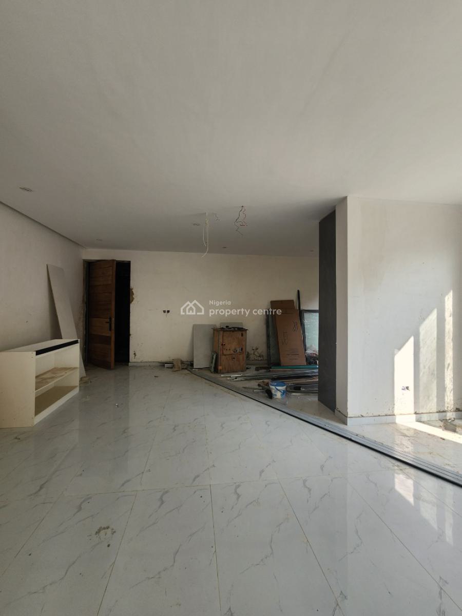 Lovely 2 Bedroom Apartment in a Prime Location, Lekki Phase 1, Lekki, Lagos, Flat / Apartment for Sale