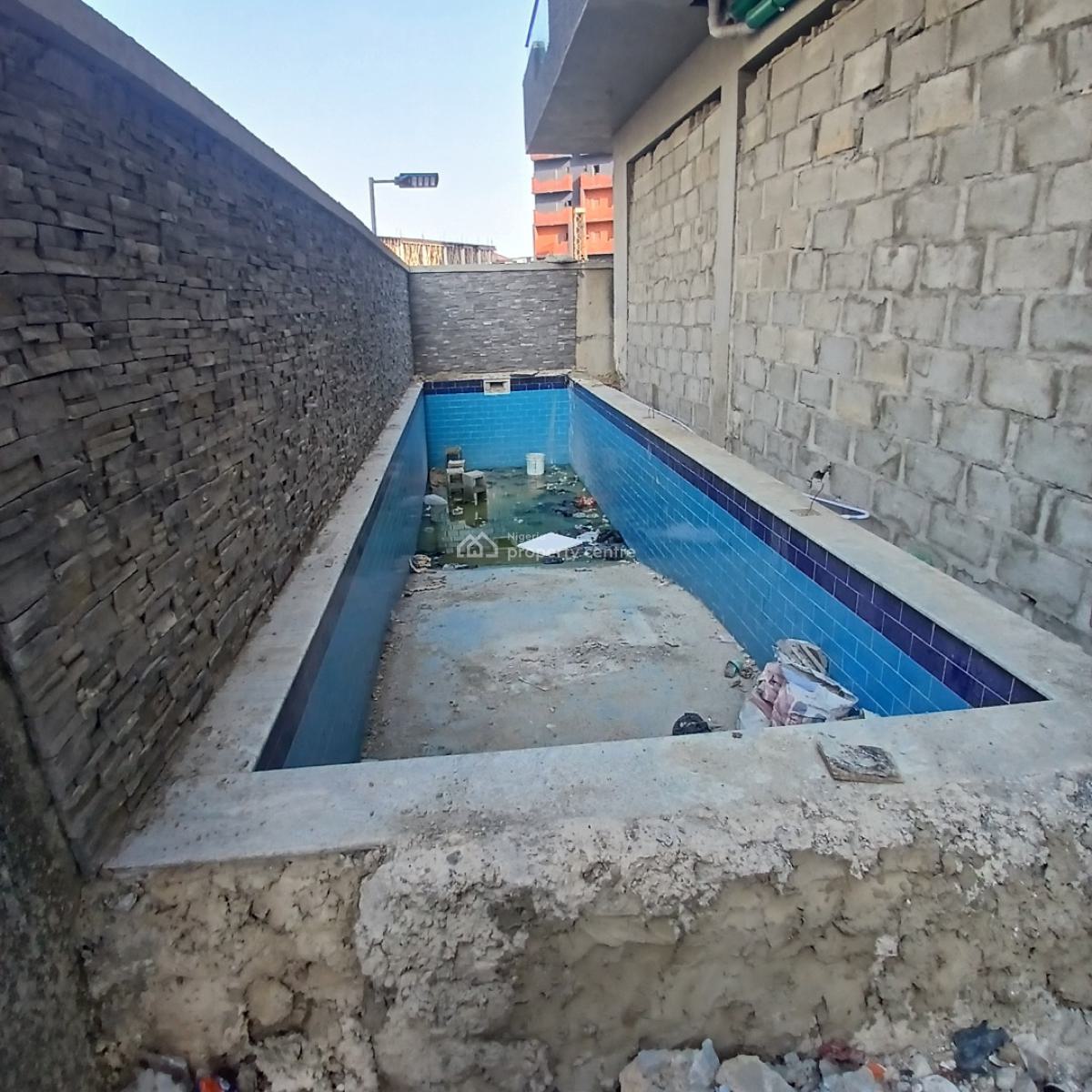 Aesthetically Pleasing 2 Bedrooms Apartment, Lekki Phase 1, Lekki, Lagos, Flat / Apartment for Sale