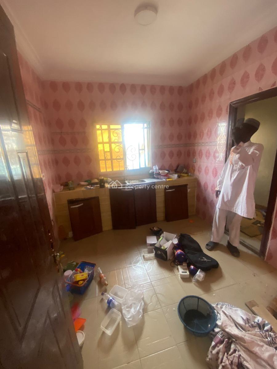 Spacious 2 Bedroom Apartment Close to The Bus Stop, Ajax Bell, Ogombo, Ajah, Lagos, Flat / Apartment for Rent