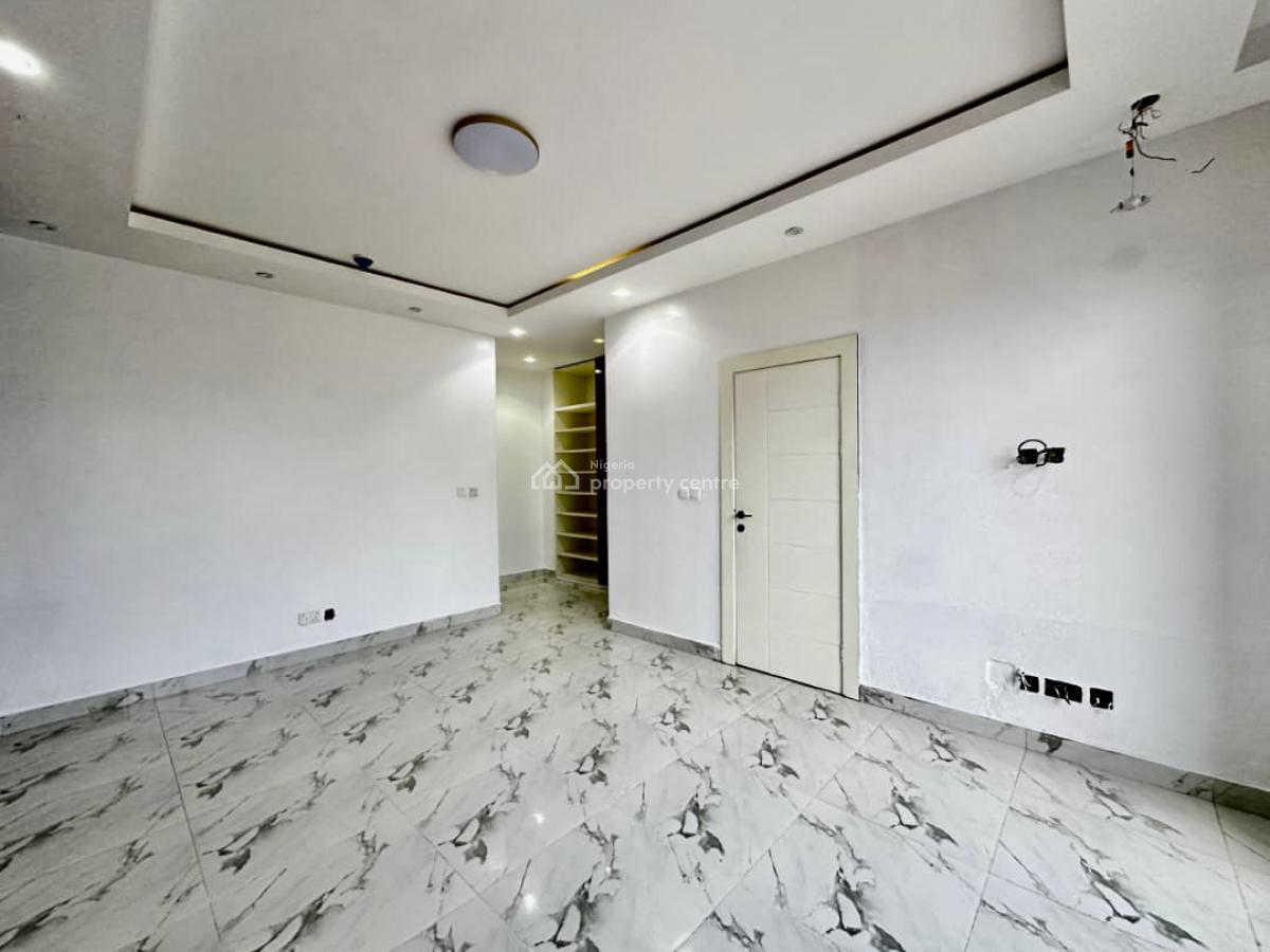 Dont Miss This! Exquisite Luxury 2 Bedroom Apartment with Pool & Gym, Periwinkle Estate, Lekki Phase 1, Lekki, Lagos, Flat / Apartment for Rent