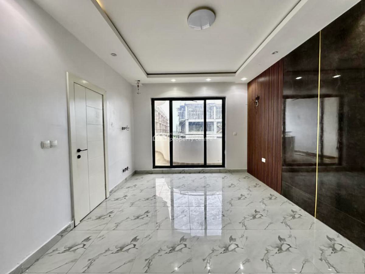 Dont Miss This! Exquisite Luxury 2 Bedroom Apartment with Pool & Gym, Periwinkle Estate, Lekki Phase 1, Lekki, Lagos, Flat / Apartment for Rent