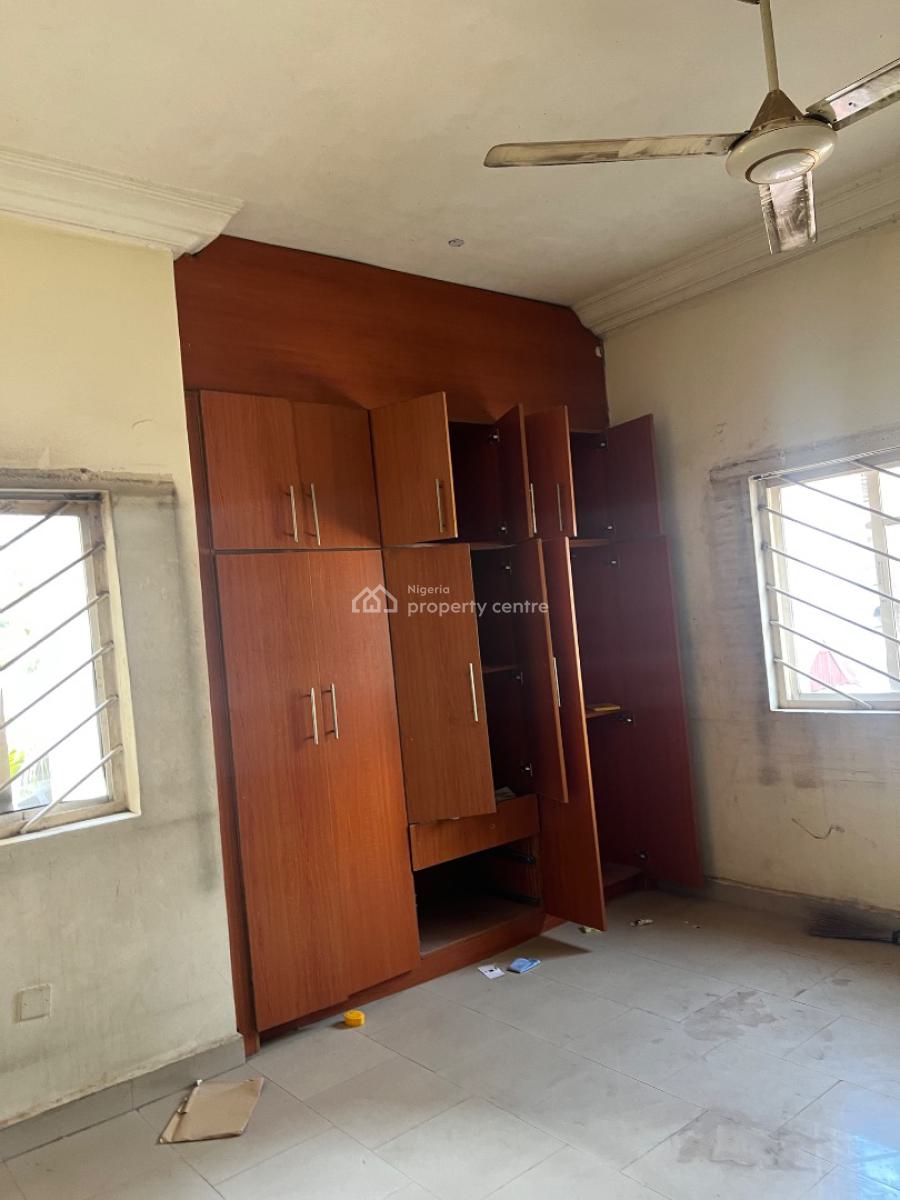Serviced 3 Bedroom Flat,1st Floor, with Generator & Ac, Tarred Road, Jabi Main, Jabi, Abuja, Flat / Apartment for Rent
