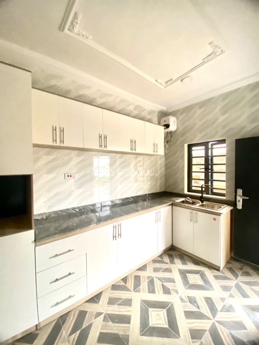 an Executive One Bedroom Flat, Silver Point Estate Besides Blenco Mall, Sangotedo, Ajah, Lagos, Mini Flat (room and Parlour) for Rent