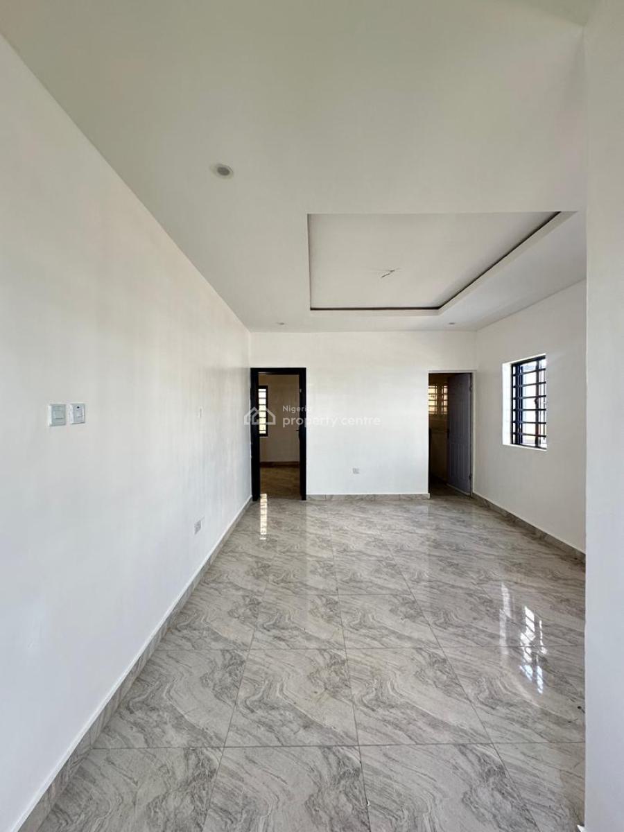 1 Bedroom Apartment, Ologolo, Lekki, Lagos, Mini Flat (room and Parlour) for Sale