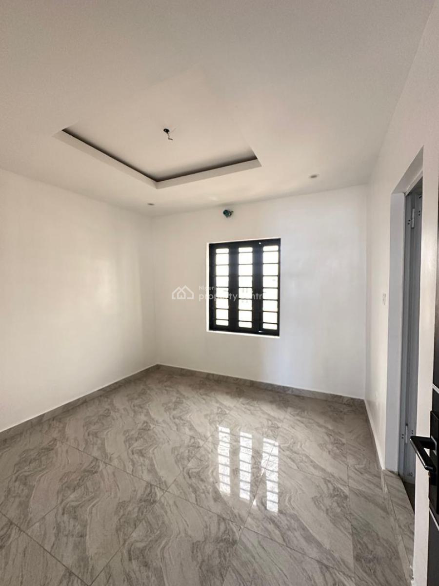 1 Bedroom Apartment, Ologolo, Lekki, Lagos, Mini Flat (room and Parlour) for Sale