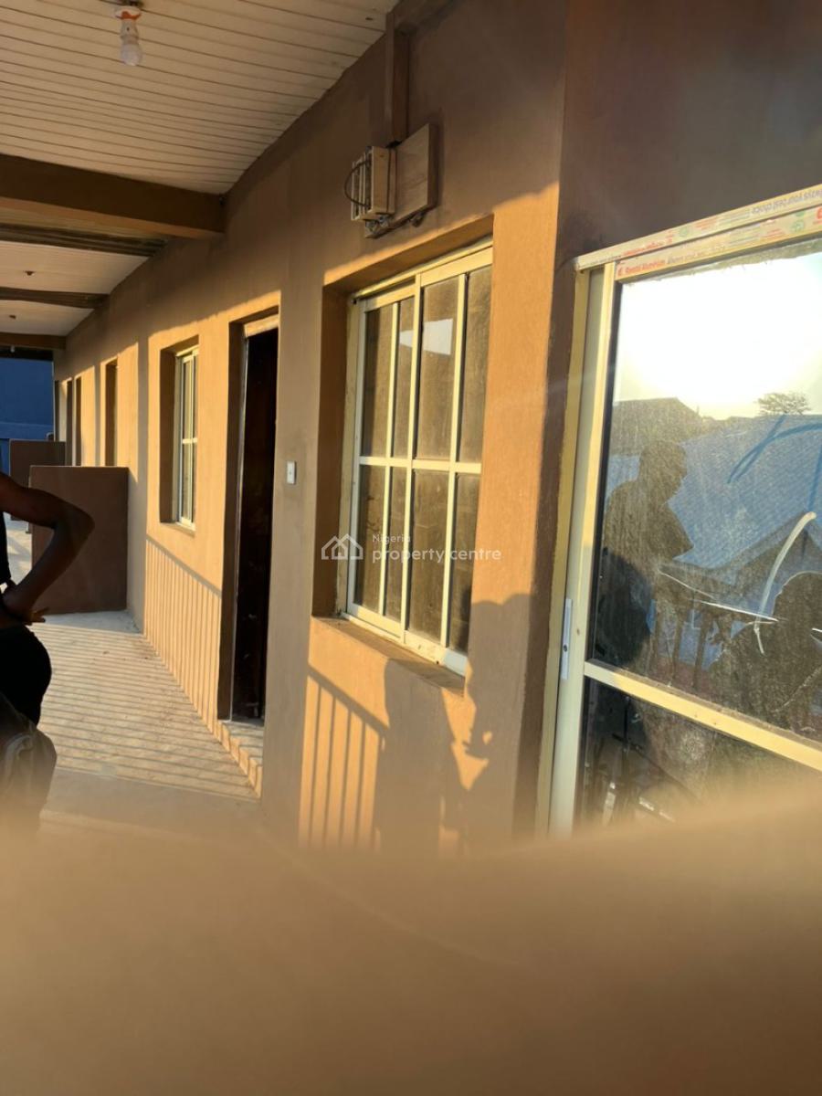 Luxury 10  Unit of 2 Bedroom with a Unit Duplex, Ibadan, Oyo, Flat / Apartment for Sale