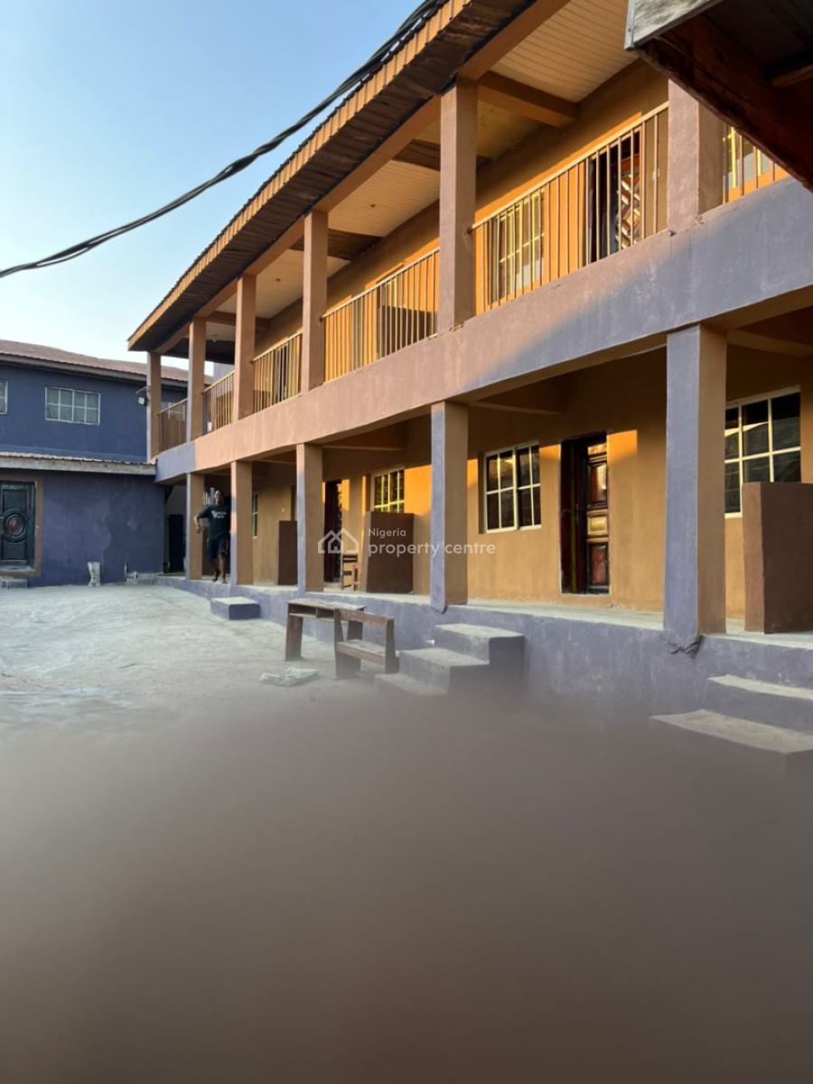 Luxury 10  Unit of 2 Bedroom with a Unit Duplex, Ibadan, Oyo, Flat / Apartment for Sale