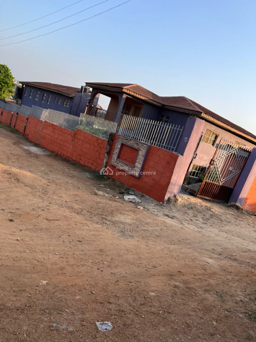 Luxury 10  Unit of 2 Bedroom with a Unit Duplex, Ibadan, Oyo, Flat / Apartment for Sale