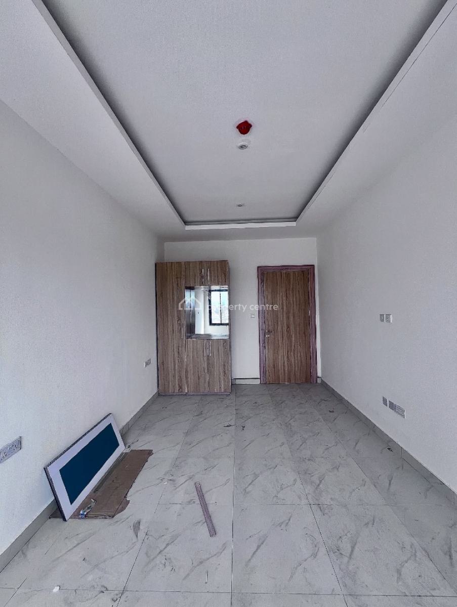 Fully Serviced 3 Bedroom Apartment with Pool,gym and Bq, Lekki Phase 1, Lekki Phase 1, Lekki, Lagos, Block of Flats for Sale