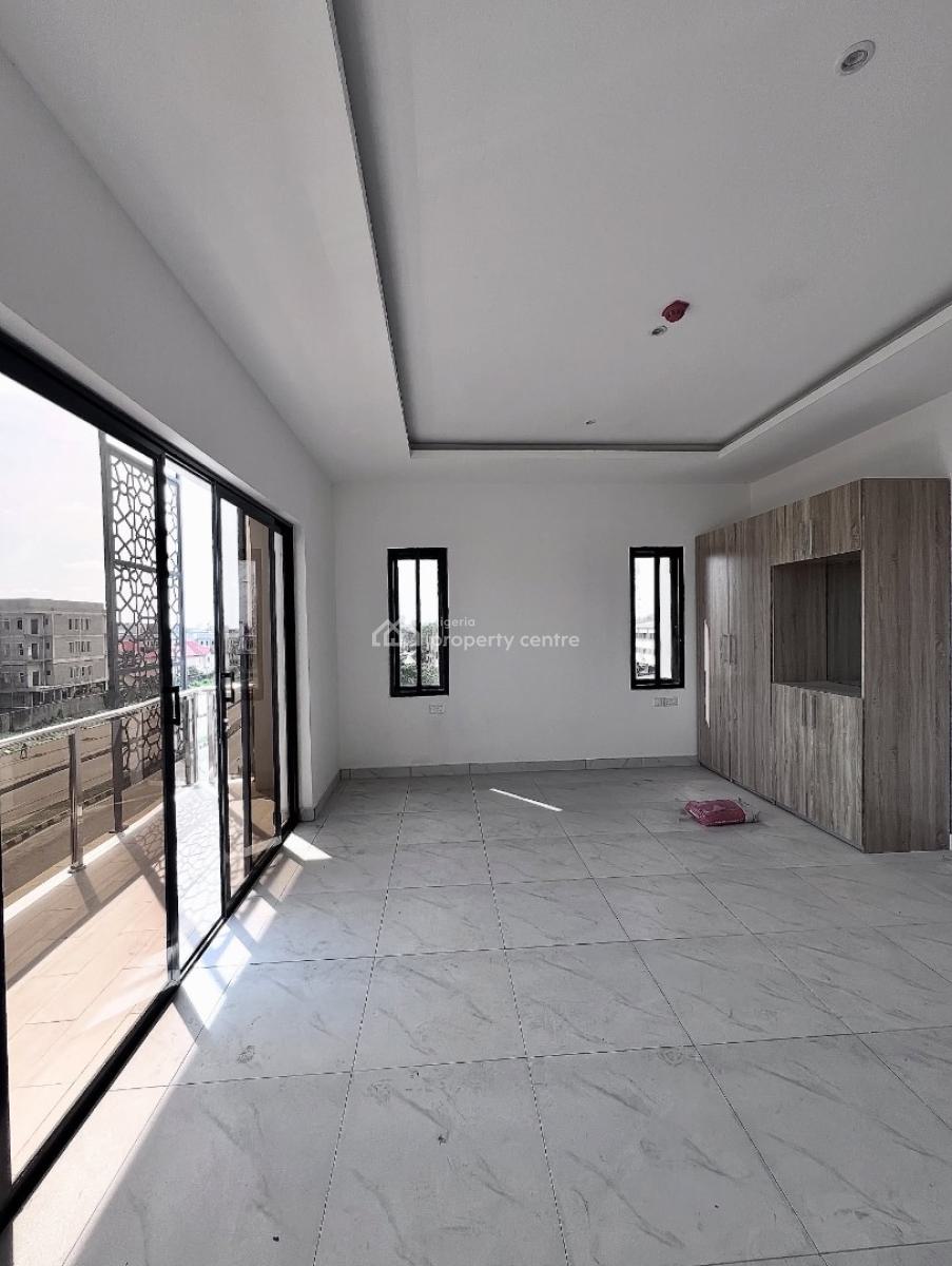 Fully Serviced 3 Bedroom Apartment with Pool,gym and Bq, Lekki Phase 1, Lekki Phase 1, Lekki, Lagos, Block of Flats for Sale